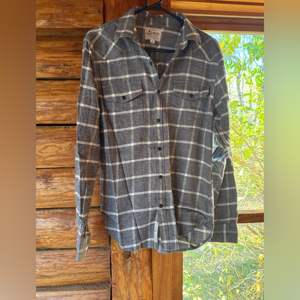 Men’s Lucky Brand button down shirt size small